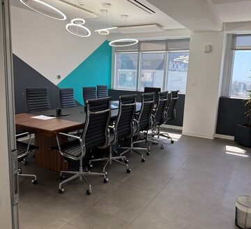 Stunning whole floor office 700m2 prime location