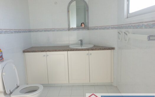 Huge 5 bedroom Villa with indoor swimming pool