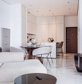 2 bedroom in highrise building on the beachfront with 5 star facilities