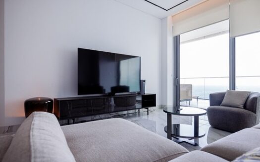 2 bedroom in highrise building on the beachfront with 5 star facilities