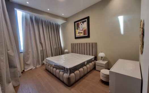 Whole floor 3 bedroom plus staff room on the beach