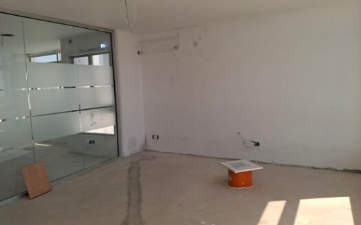 Fully renovated office Agia Zoni 110m2 minutes walk to all amenities