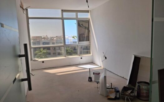 Fully renovated office Agia Zoni 110m2 minutes walk to all amenities