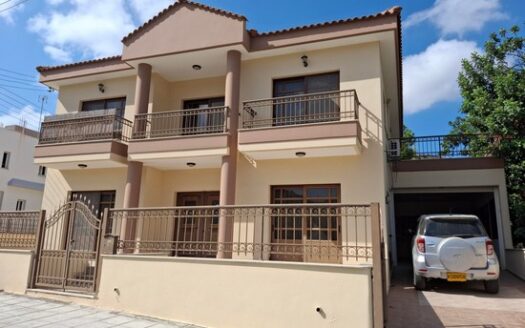 4 Bedroom detached house with garden in Palodia
