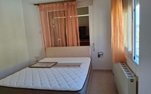 2 bedroom house with pool and photovoltaic panels furnished