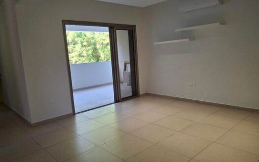 2 Bedroom spacious apartment in Zakaki furnished or unfurnished