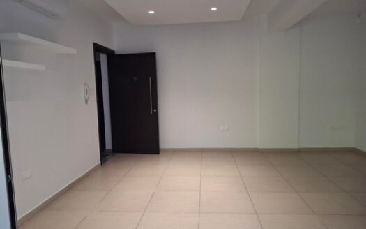 2 Bedroom spacious apartment in Zakaki furnished or unfurnished