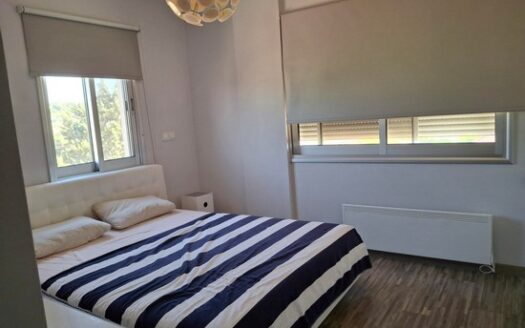 2 bedroom apartment furnished with electrical heating in Polemidia