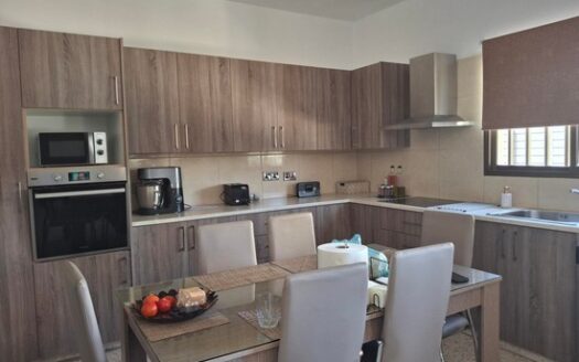 Detached 3 bedroom plus office of 4th bedroom in Mesa Geitonia