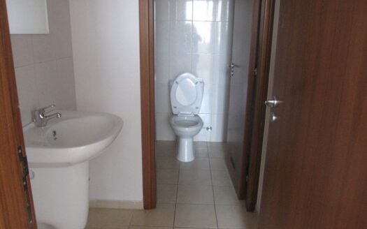 Commercial office building 4 office floors and showroom 1420m2