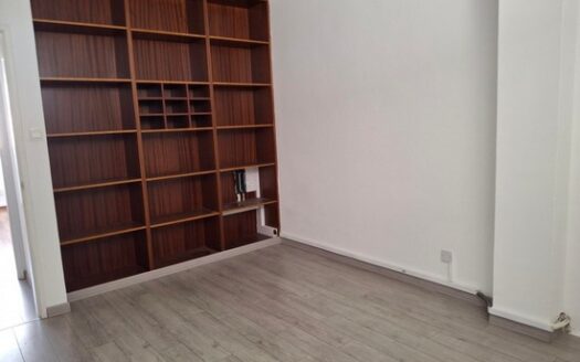 Commercial office on Makarios Avenue 88m2 Agia Zoni