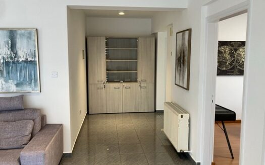 Office 87m2 furnished office central area