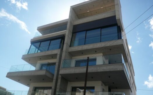 3 bedroom spacious apartment with electrical appliances and underfloor heating