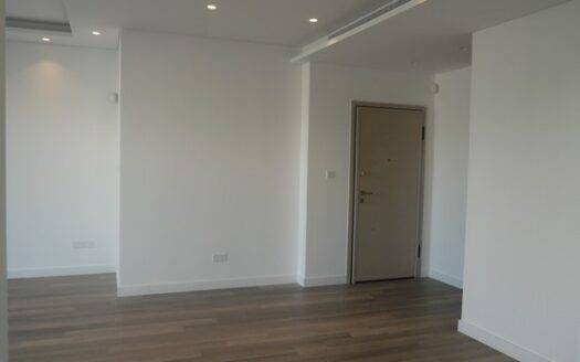 3 bedroom spacious apartment with electrical appliances and underfloor heating