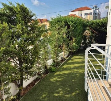 Unique 3 bedroom apartment with private garden and communal pool