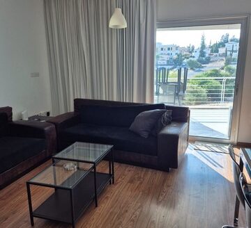 Unique 3 bedroom apartment with private garden and communal pool