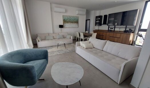 Boutique apartment 3 bedrooms with stunning sea views and facilities