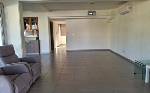 3 bedroom spaciou duplex in Agios Athanasios partly furnished with huge veranda
