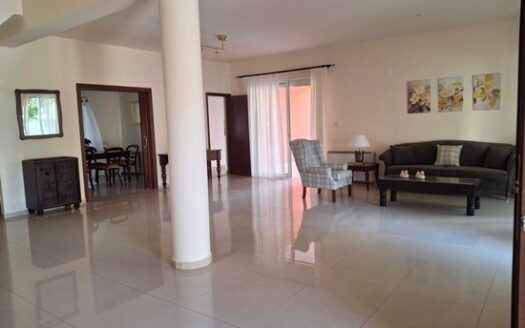 3 bedroom house plus office furnished with large garden