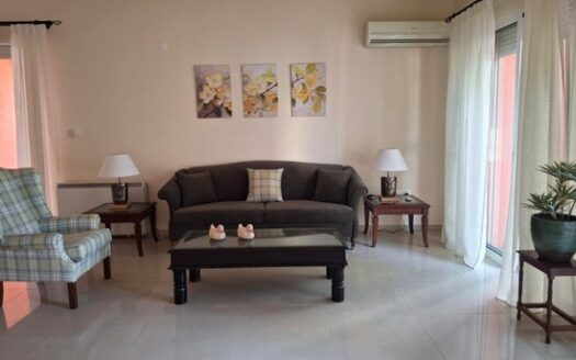 3 bedroom house plus office furnished with large garden