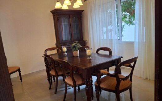 3 bedroom house plus office furnished with large garden