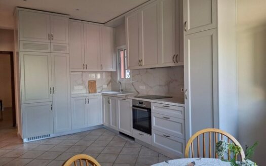 3 bedroom house plus office furnished with large garden