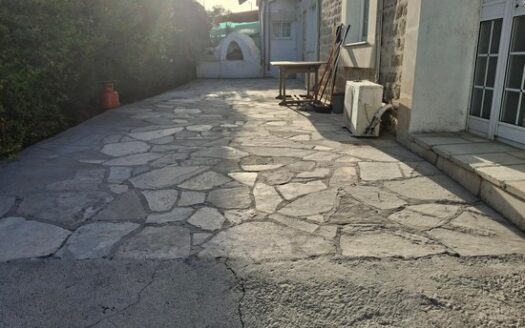 3 Bedroom detached house in Agia Phyla (2+1) Semi Furnished with big garden