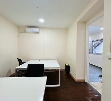 Furnished office 230m2 near the sea