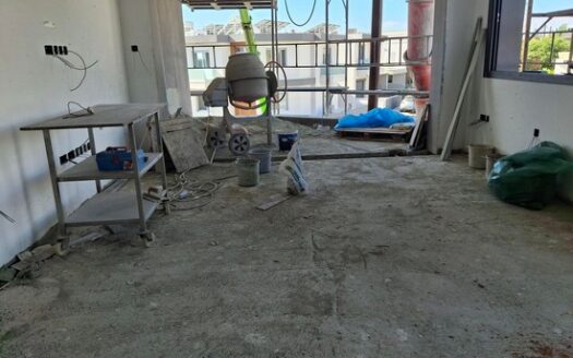 New 2 bedroom apartment small building with Photovotaic panels