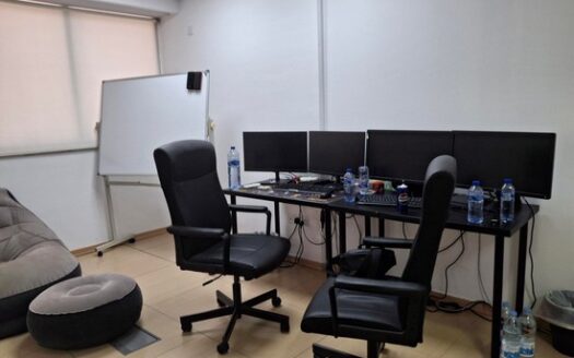 Modern Offices 339m2 with Raised Floors whole floor