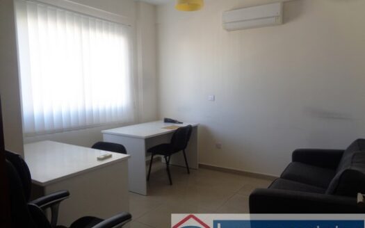 Furnished office 60m2 in Commercial building
