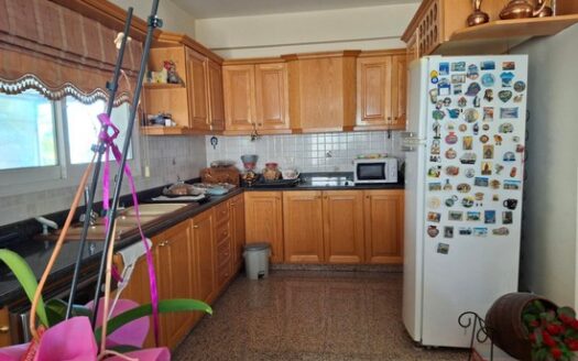 Excellent build detached house with 4 bedrooms on plot of 560m2 with photovoltaics