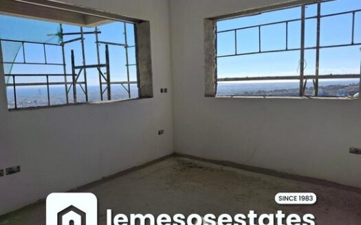 Stunning 2 bedroom apartment can be made into a 3 bedroom with amazing views