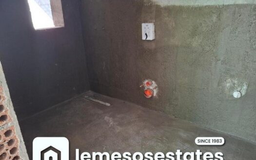 Stunning 2 bedroom apartment can be made into a 3 bedroom with amazing views