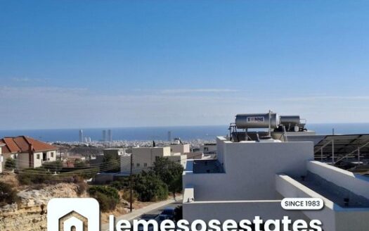 Stunning 2 bedroom apartment can be made into a 3 bedroom with amazing views