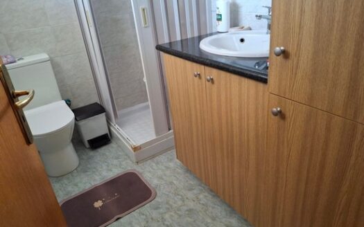 Detached 4 bedroom house with Photovoltaics