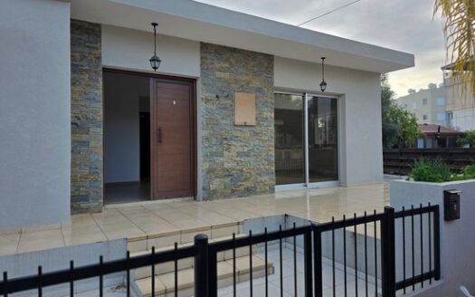 Ground floor semi-detached house with 3 bedrooms in Mesa Geitonia