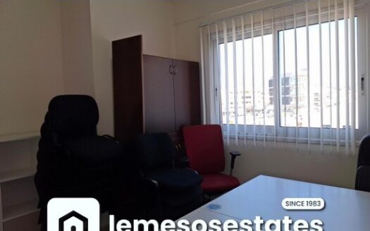 Furnished office 60m2 in Commercial building