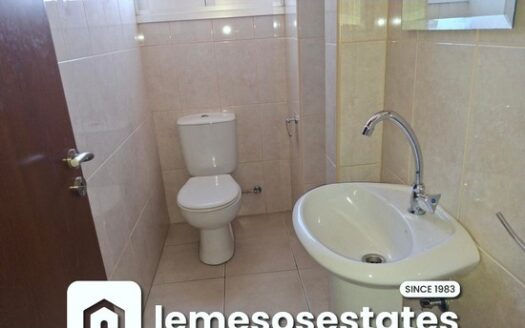 Furnished office 60m2 in Commercial building