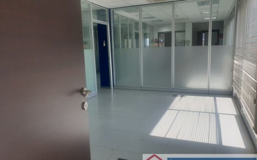 Modern office 236m2 in Agia Zoni, open plan and separated offices