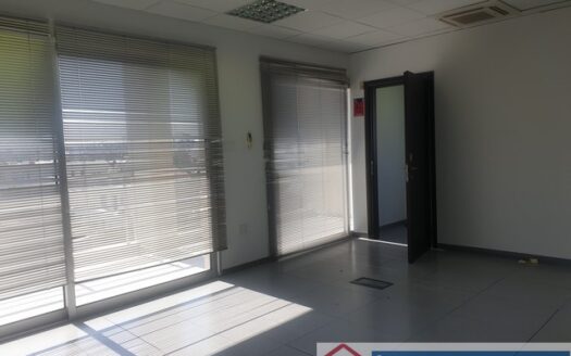 Modern office 236m2 in Agia Zoni, open plan and separated offices