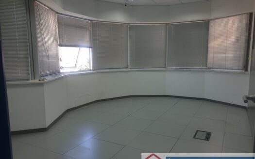 Modern office 236m2 in Agia Zoni, open plan and separated offices