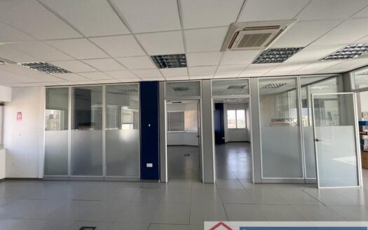 Modern office 236m2 in Agia Zoni, open plan and separated offices