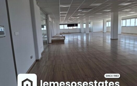 whole floor office 1000m2 with easy access to the highway