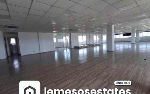whole floor office 1000m2 with easy access to the highway