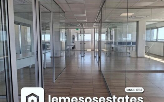 whole floor office 1000m2 with easy access to the highway