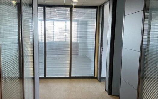 583m2 office in luxury building with 	Gym & wellness facilities for office staff