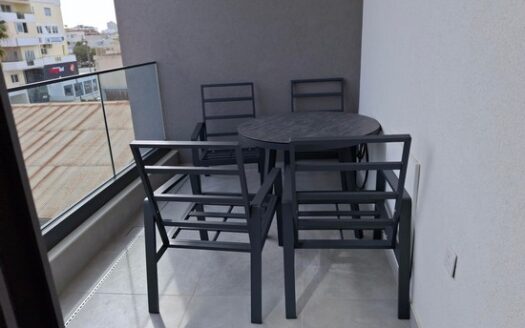 Modern 1 bedroom apartment furnished with underfloor heating