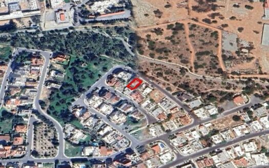 Plot 1/2 in Agia Phylaksi