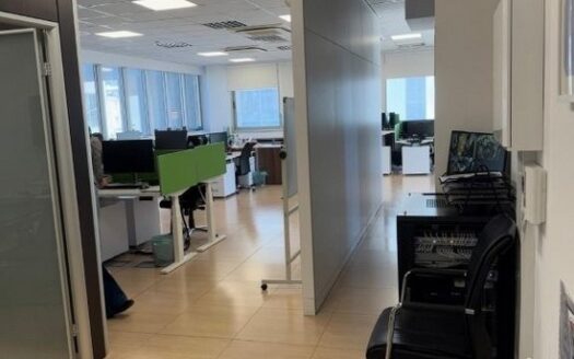 Stunning office 170m2 prime location with raised floors
